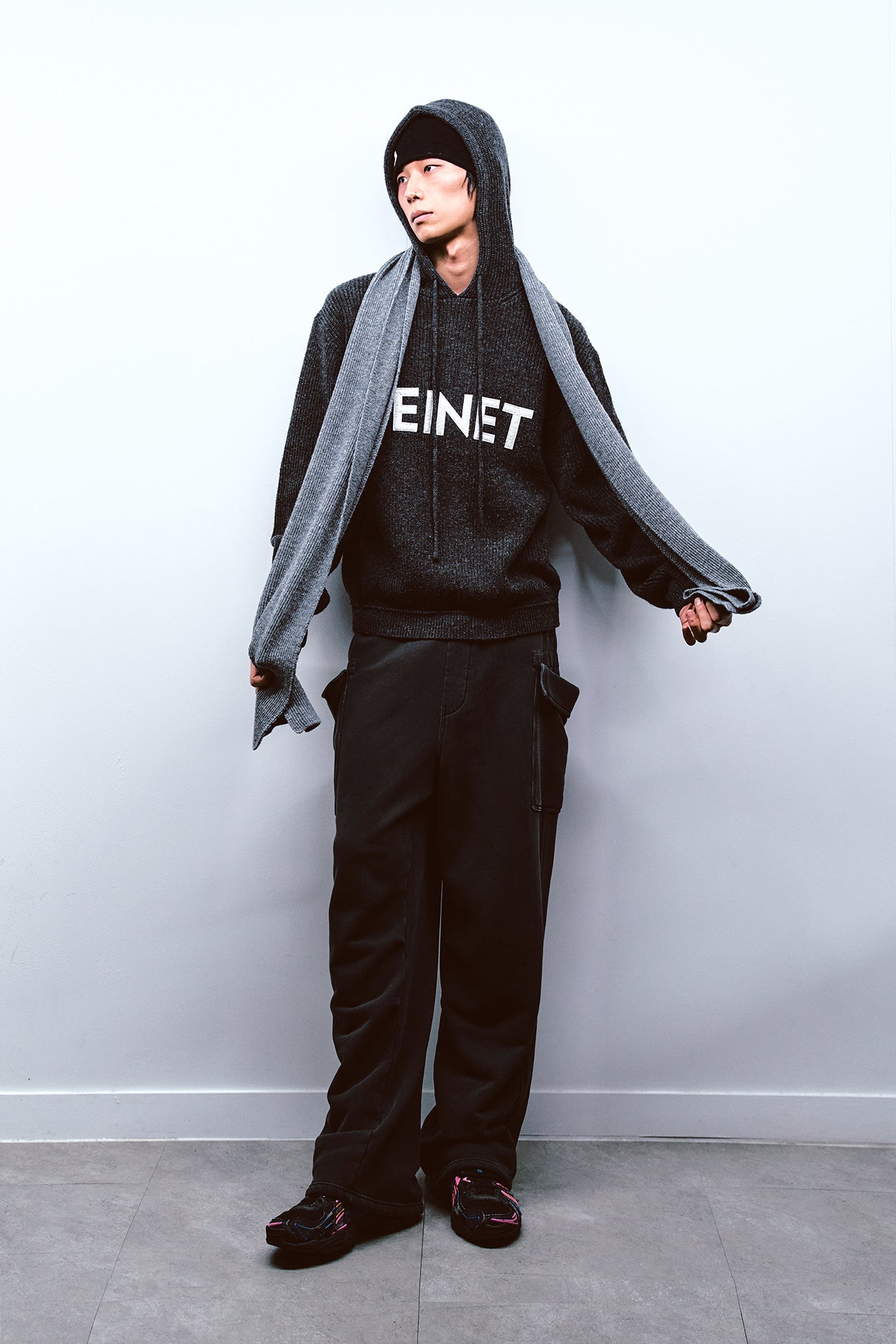 Deinet - Basic Logo Knit Hoodie (Charcoal) product image 5 | TRAB K-Fashion Australia