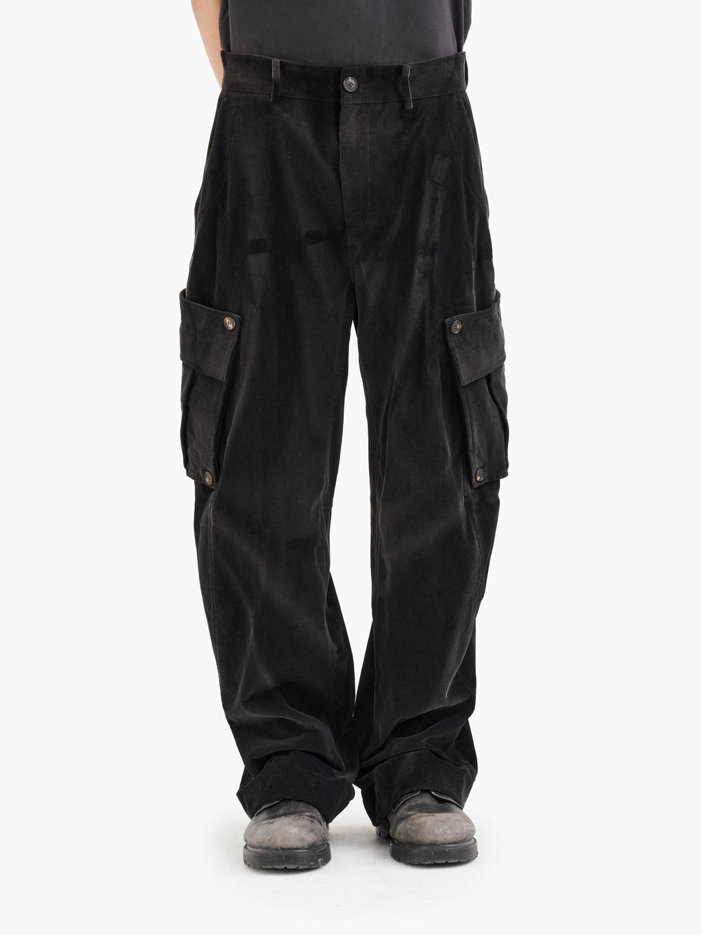 Jiyong Kim - Sun-Bleached Detachable Pocket Trousers (Black) product image 5 | TRAB K-Fashion Australia