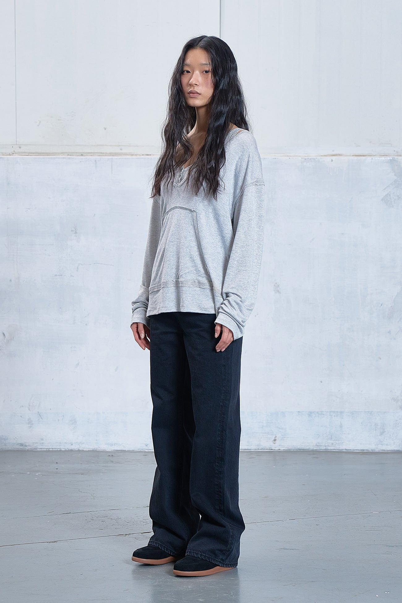 Deinet - Raw V Long Sleeve (Melange Grey) product image 2 | TRAB K-Fashion Australia
