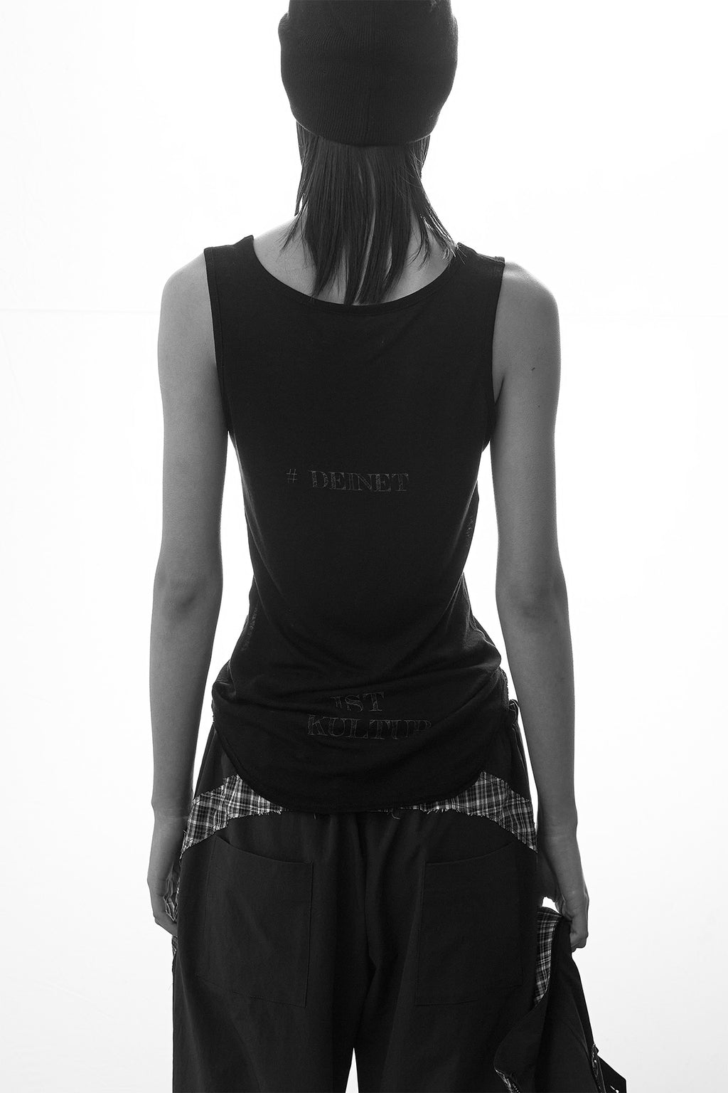 Deinet - Ist Kultur Sleeveless (Black) product image 7 | TRAB K-Fashion Australia