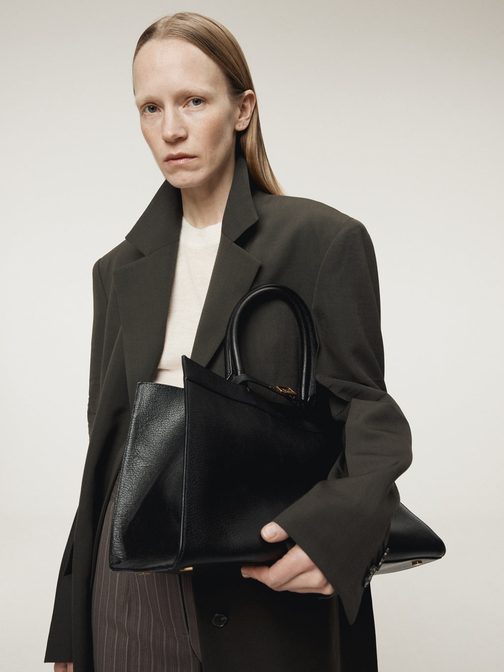 Recto - Sleeve Crease Wool Coat (Charcoal Grey) product image 8 | TRAB K-Fashion Australia