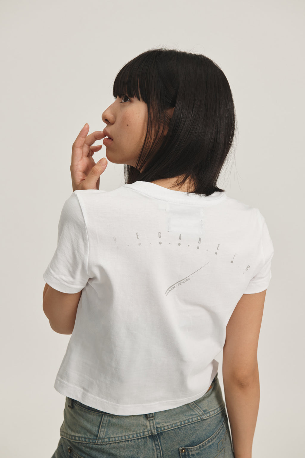 Matin Kim - Peaches Logo Graphic Crop Top (White) product image 14 | TRAB K-Fashion Australia