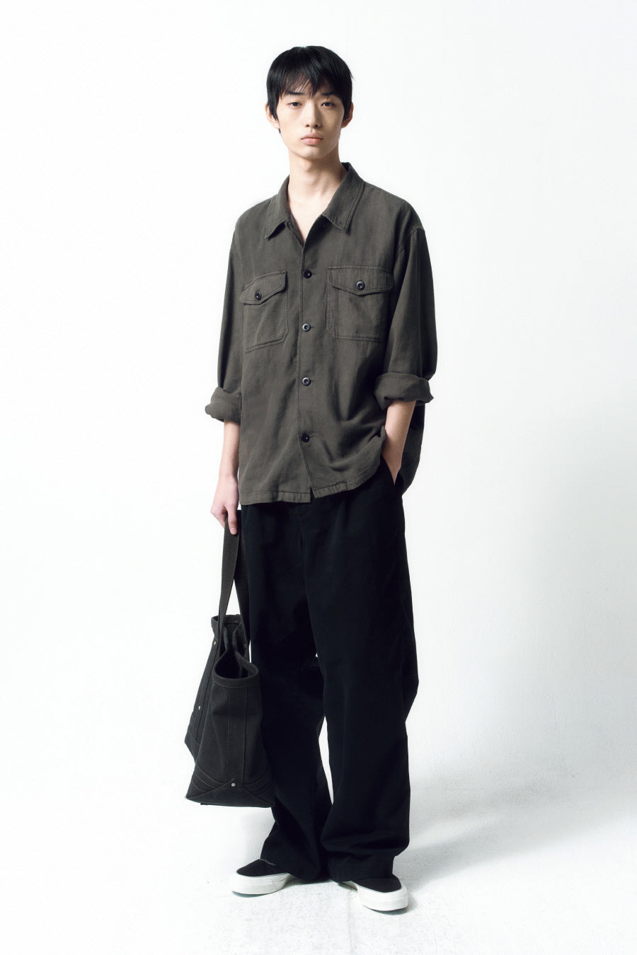 Insilence - Washed Cotton Back-Tuck Chino Pants (Washed Black) product image 2 | TRAB K-Fashion Australia