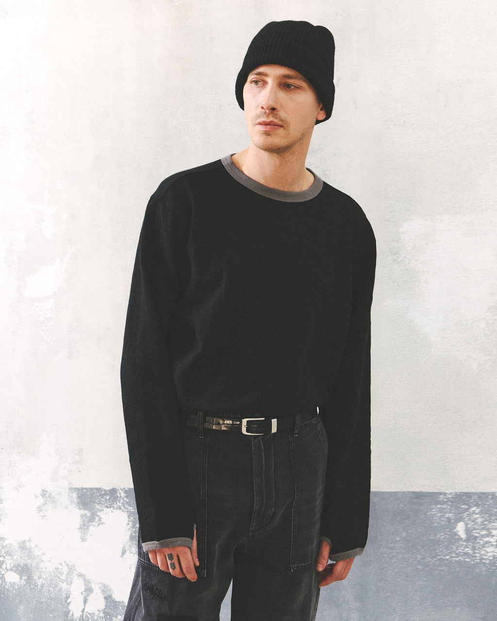 Eastlogue - Thumb Hole Ringer L.s T-shirts (Black & Charcoal) product image 2 | TRAB K-Fashion Australia
