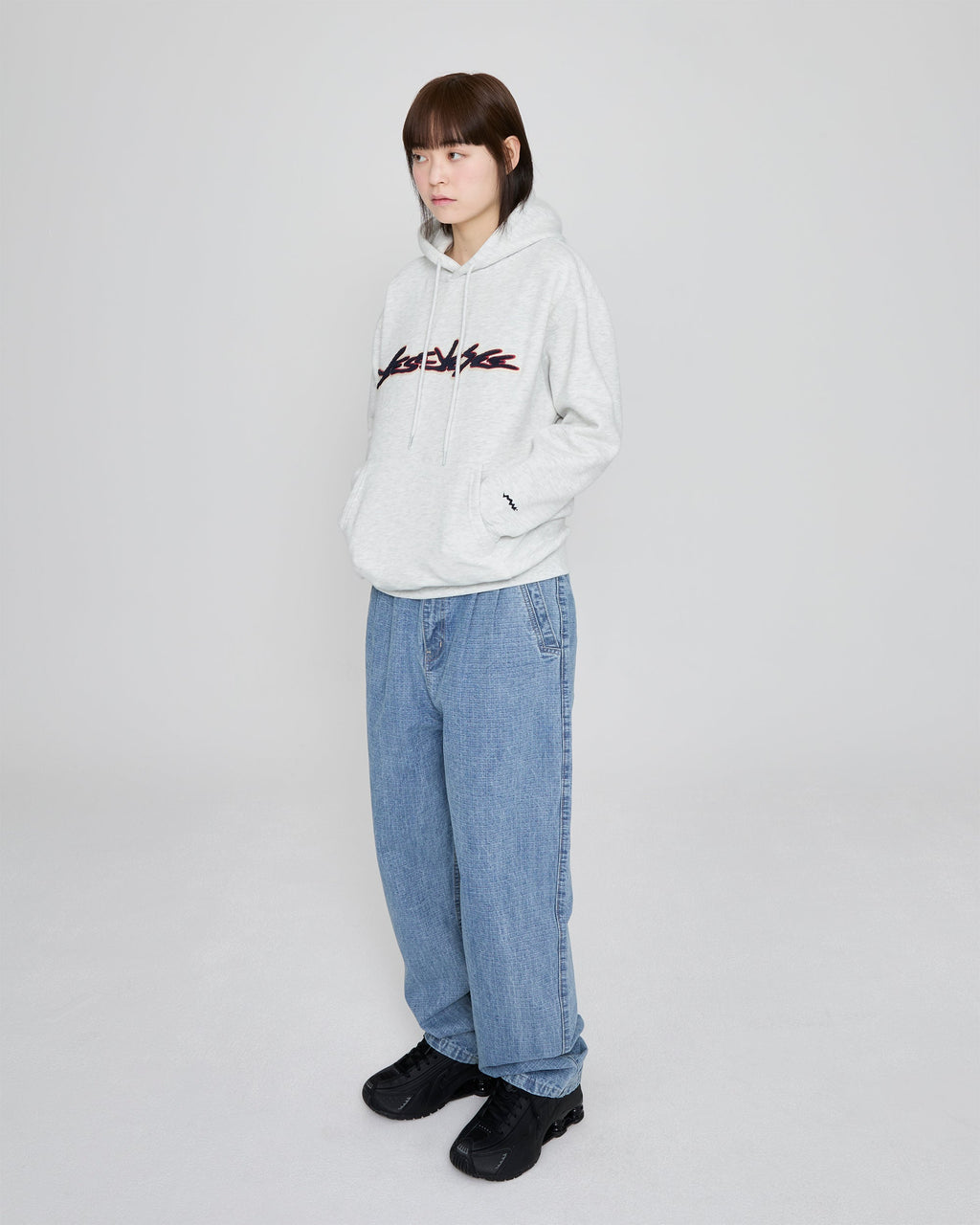 yeseyesee - Y.E.S Sign Logo Hoodie (Light Grey) product image 11 | TRAB K-Fashion Australia