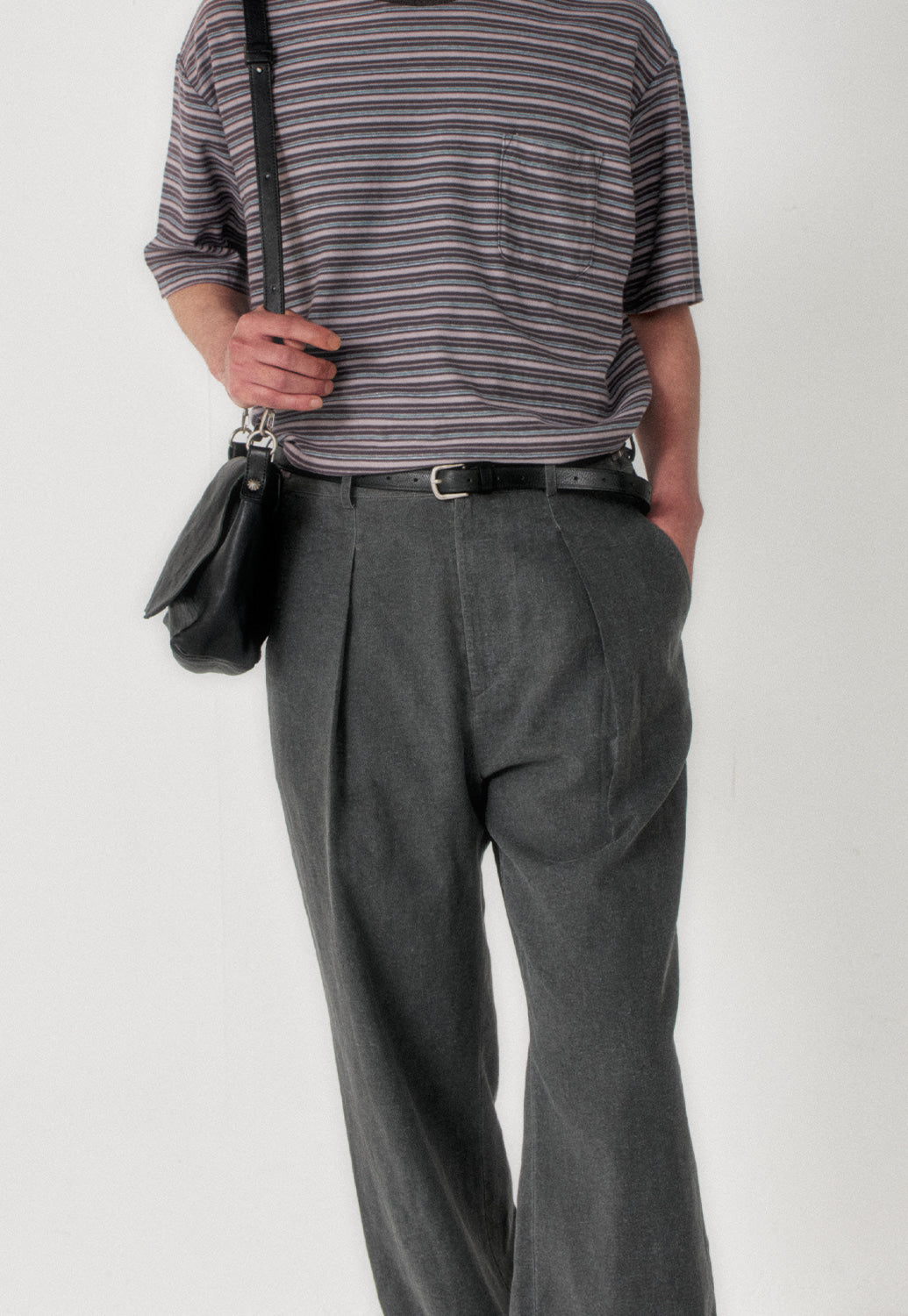 Art if acts - Linen Reverse One Tuck Pants (Charcoal) product image 5 | TRAB K-Fashion Australia