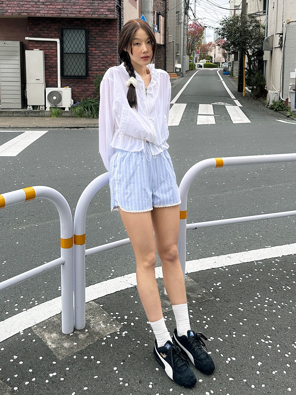 Margarin Fingers - Round Lace Shorts (Sky Blue) product image 1 | TRAB K-Fashion Australia