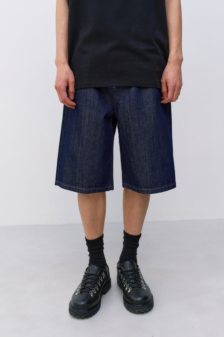 Insilence - Rinsed Bermuda Shorts (Rinsed) product image 2 | TRAB K-Fashion Australia