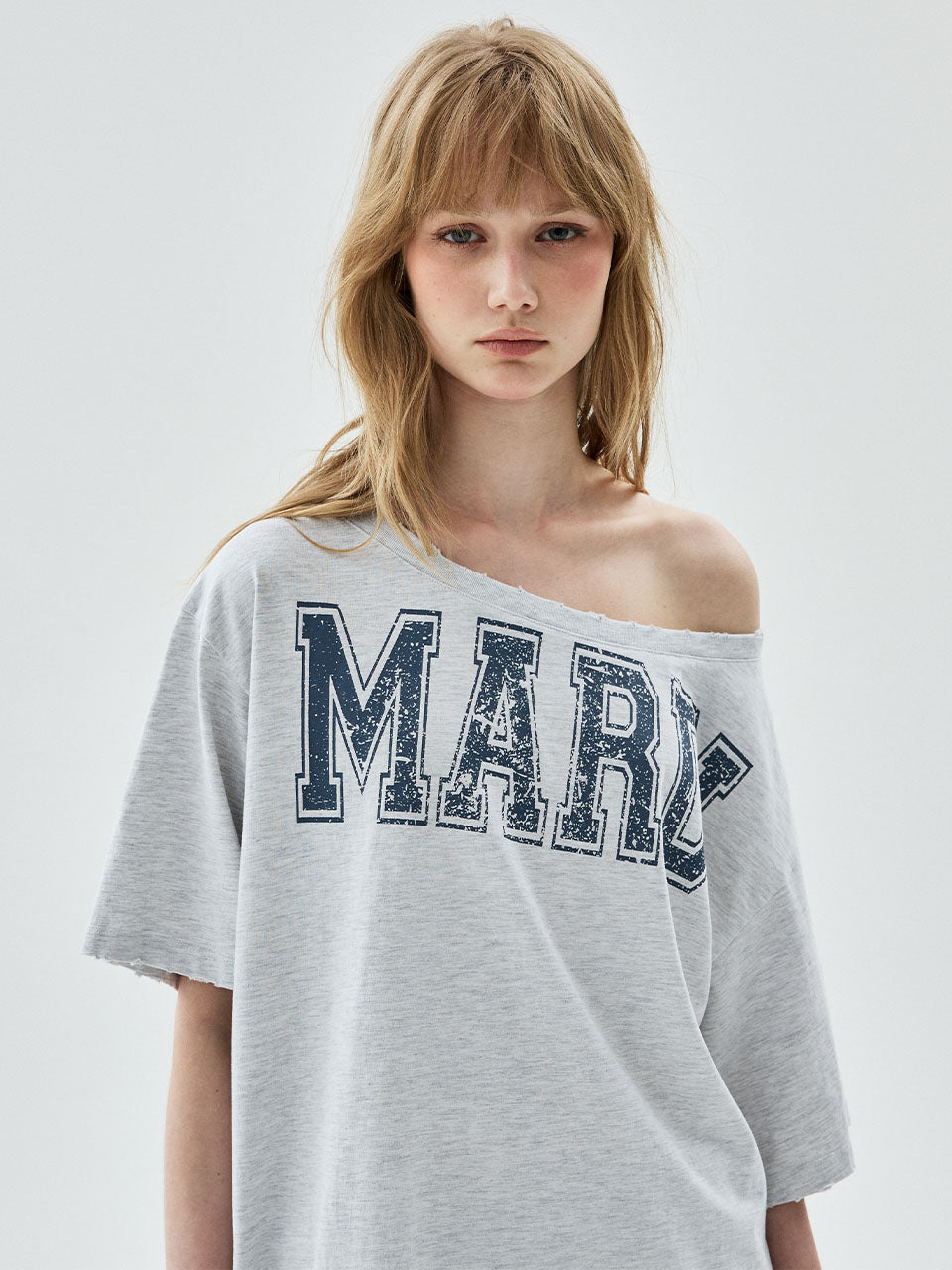 Mardi Mercredi - Tshirt Off Shoulder Cracked Logo Destroyed (Heather Blue) product image 1 | TRAB K-Fashion Australia