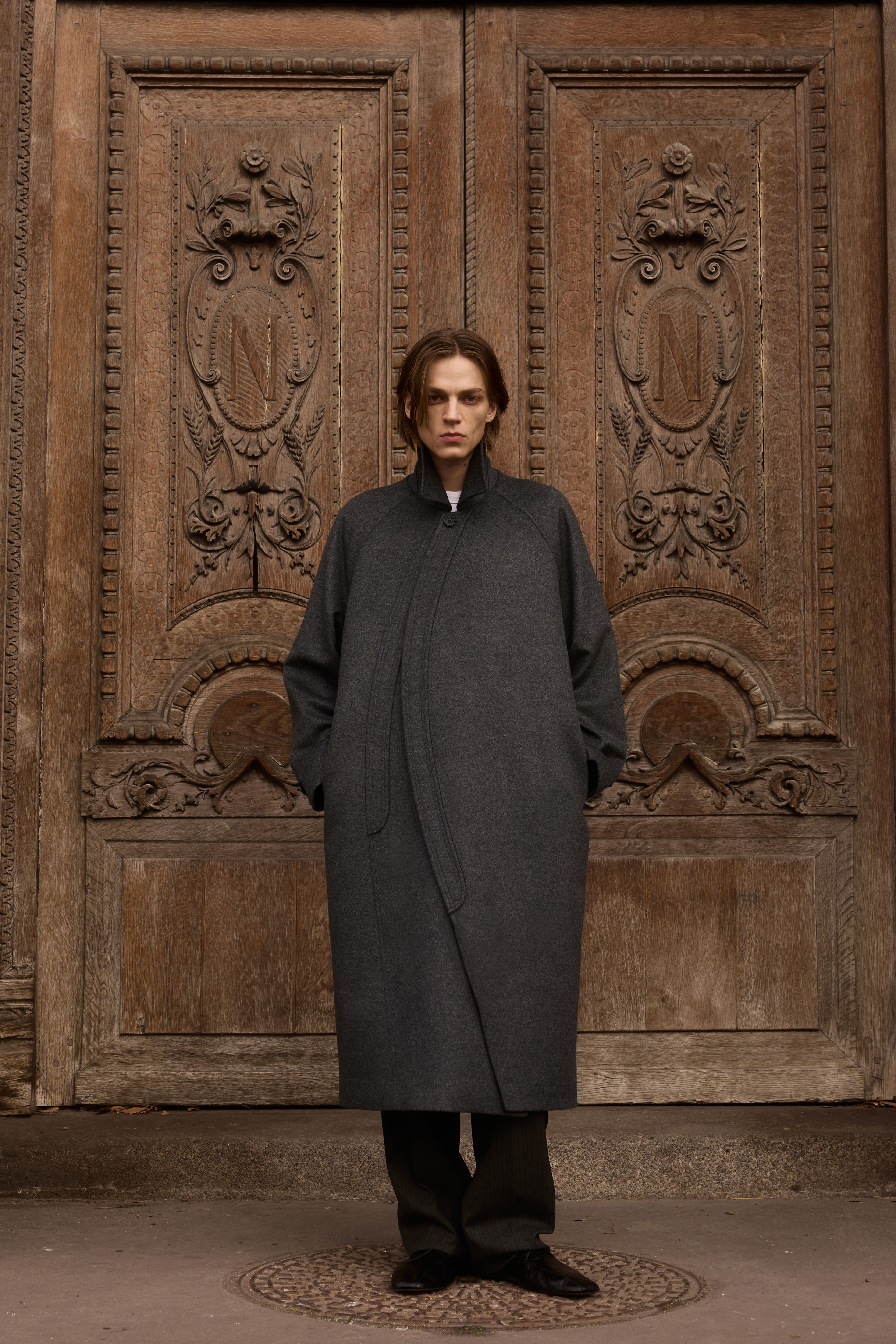 STU - Curved Double Line Mac Coat In Cashmere (Charcoal) product image 1 | TRAB K-Fashion Australia