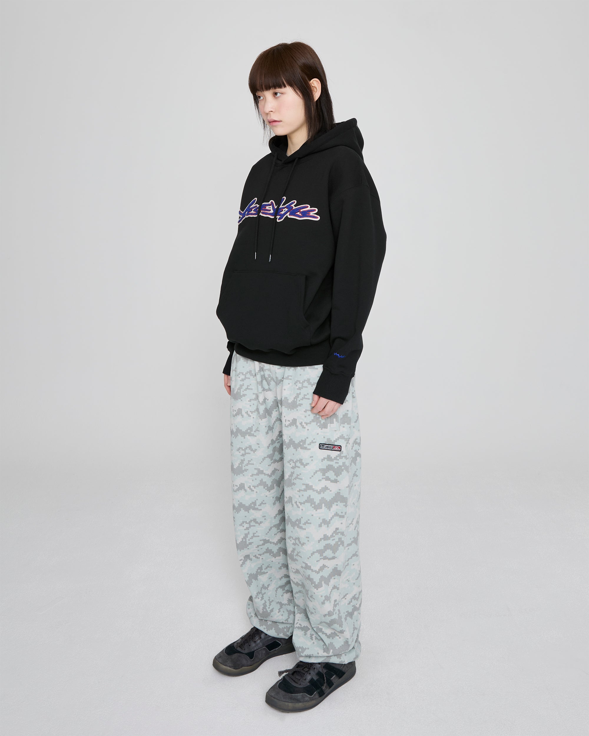yeseyesee - Y.E.S Sign Logo Hoodie (Black) product image 11 | TRAB K-Fashion Australia