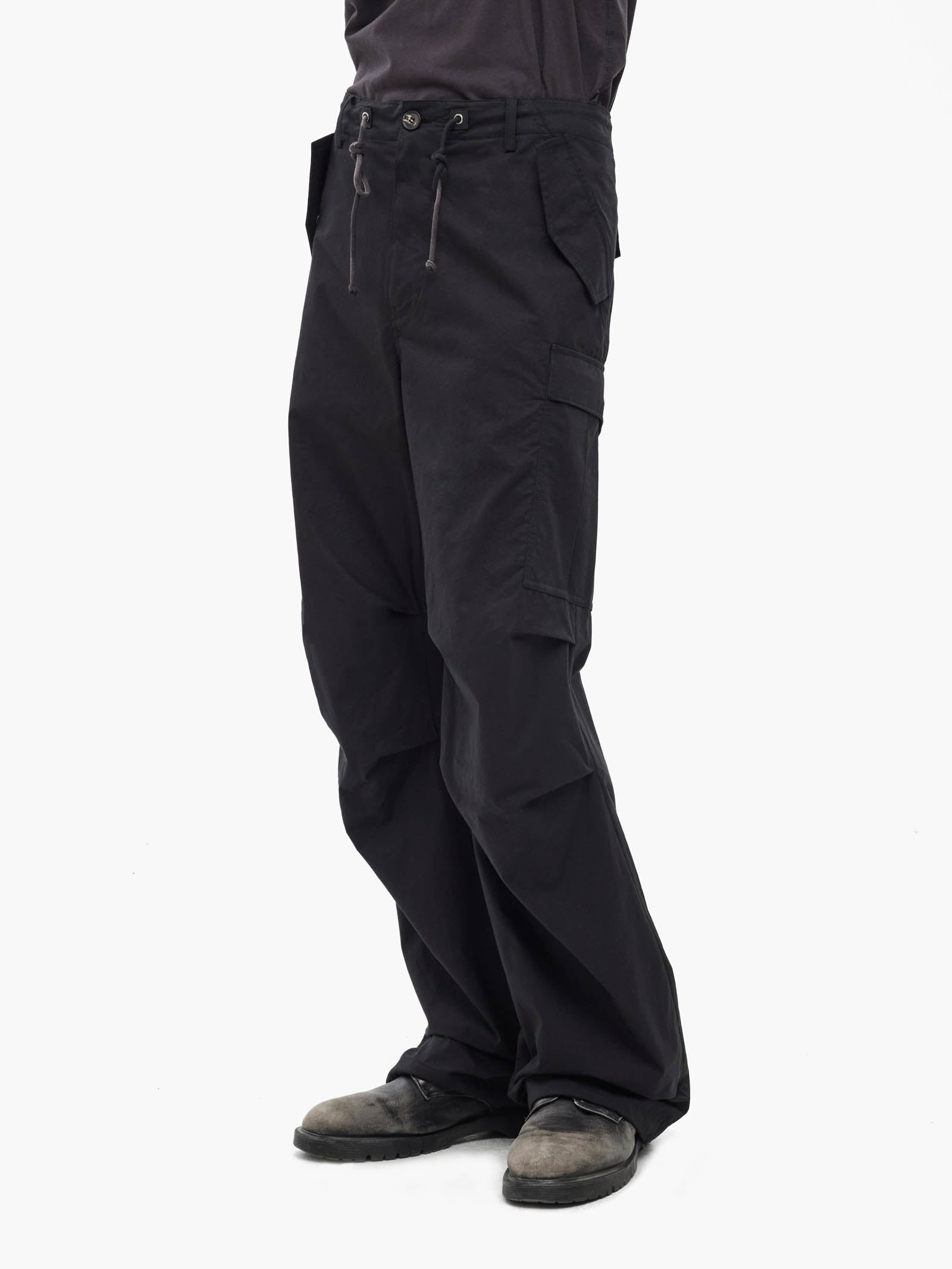 Jiyong Kim - Sun-Bleached Multi Pocket Pants (Black) | TRAB K-Fashi