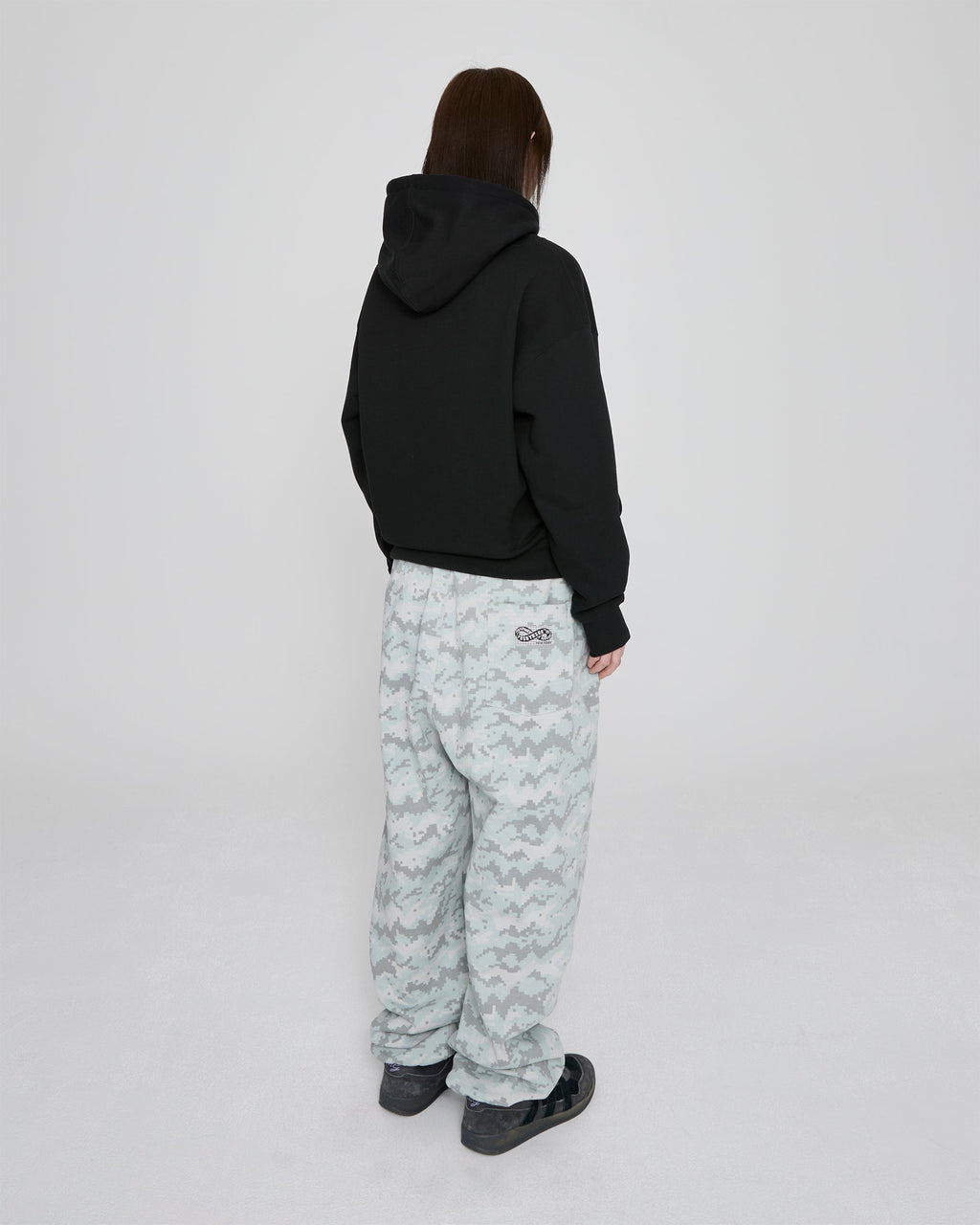 yeseyesee - Y.E.S Sign Logo Hoodie (Black) product image 12 | TRAB K-Fashion Australia
