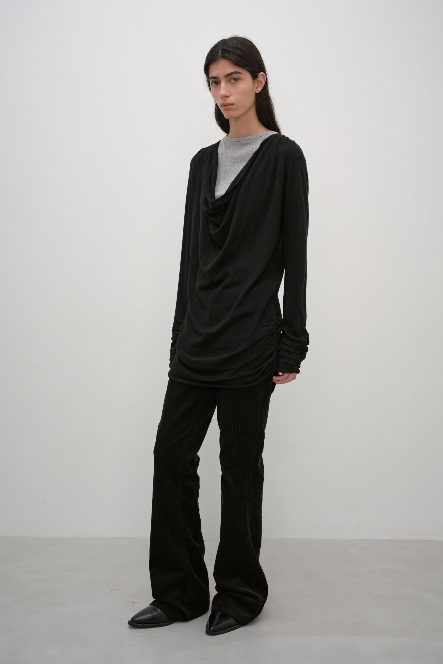 Insilence - Cowl Neck Shirring Pullover (Black) product image 4 | TRAB K-Fashion Australia