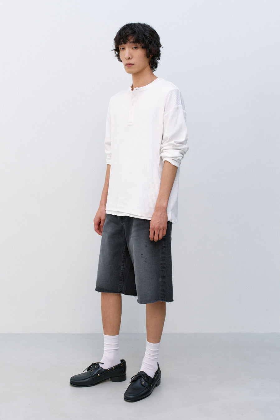 Insilence - Distressed Denim Shorts (Black) product image 2 | TRAB K-Fashion Australia