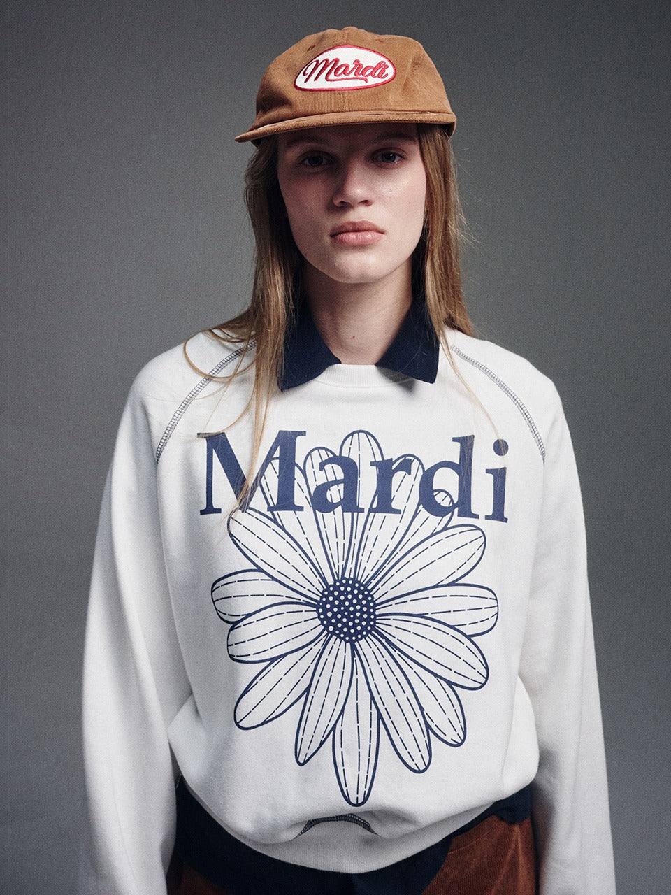 Mardi Mercredi - Sweatshirt Raglan Flowermardi (White Navy) product image 1 | TRAB K-Fashion Australia