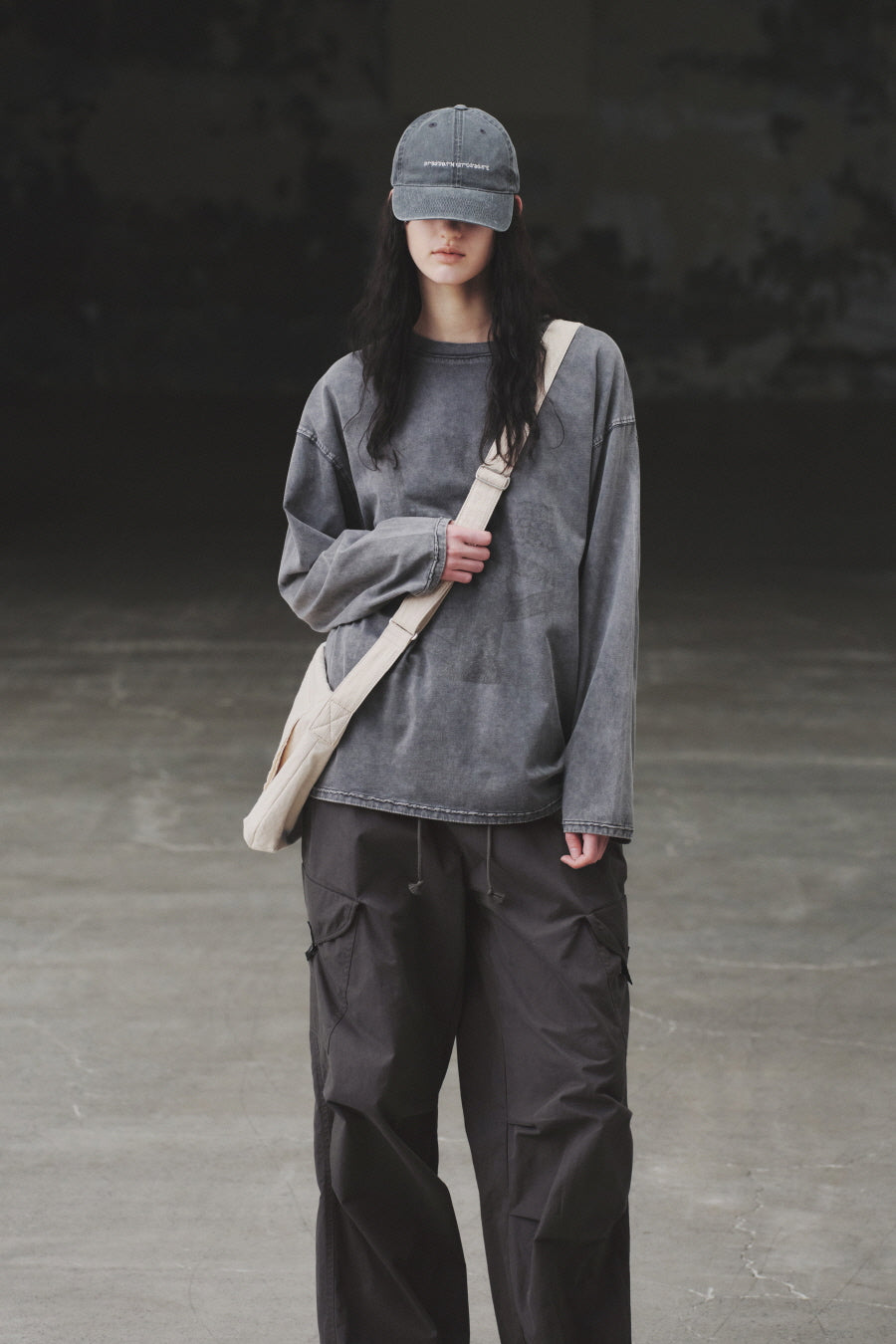 Insilence - Cotton Cut off Sling Bag (Beige) product image 4 | TRAB K-Fashion Australia