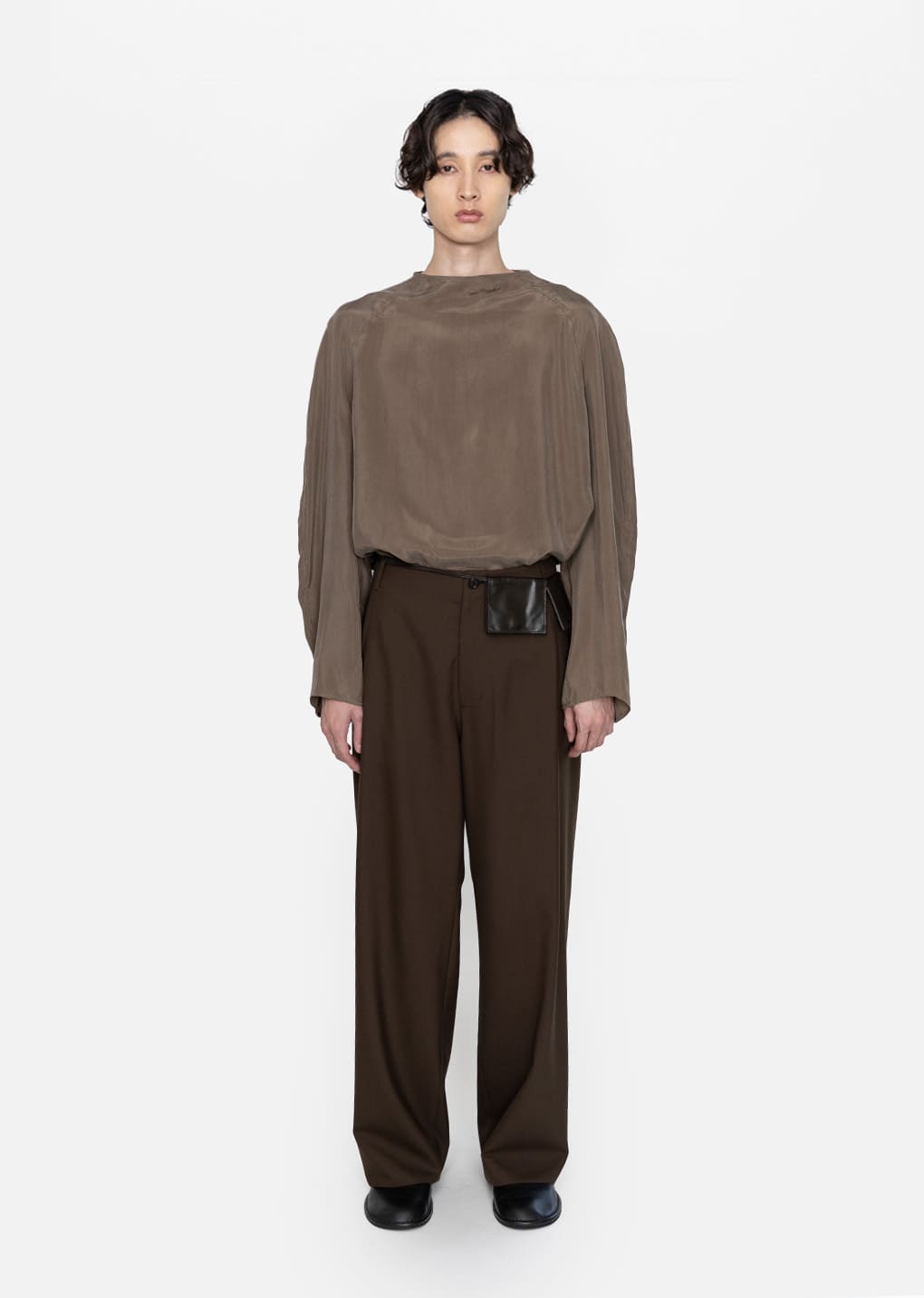 Amomento - Slim Leather Belt Bag (Dark Brown) product image 5 | TRAB K-Fashion Australia