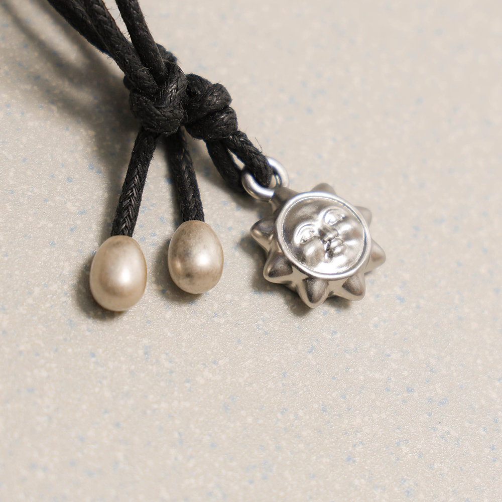 Towtow Archive - Minima Solar Necklace Silver (Black) product image 5 | TRAB K-Fashion Australia