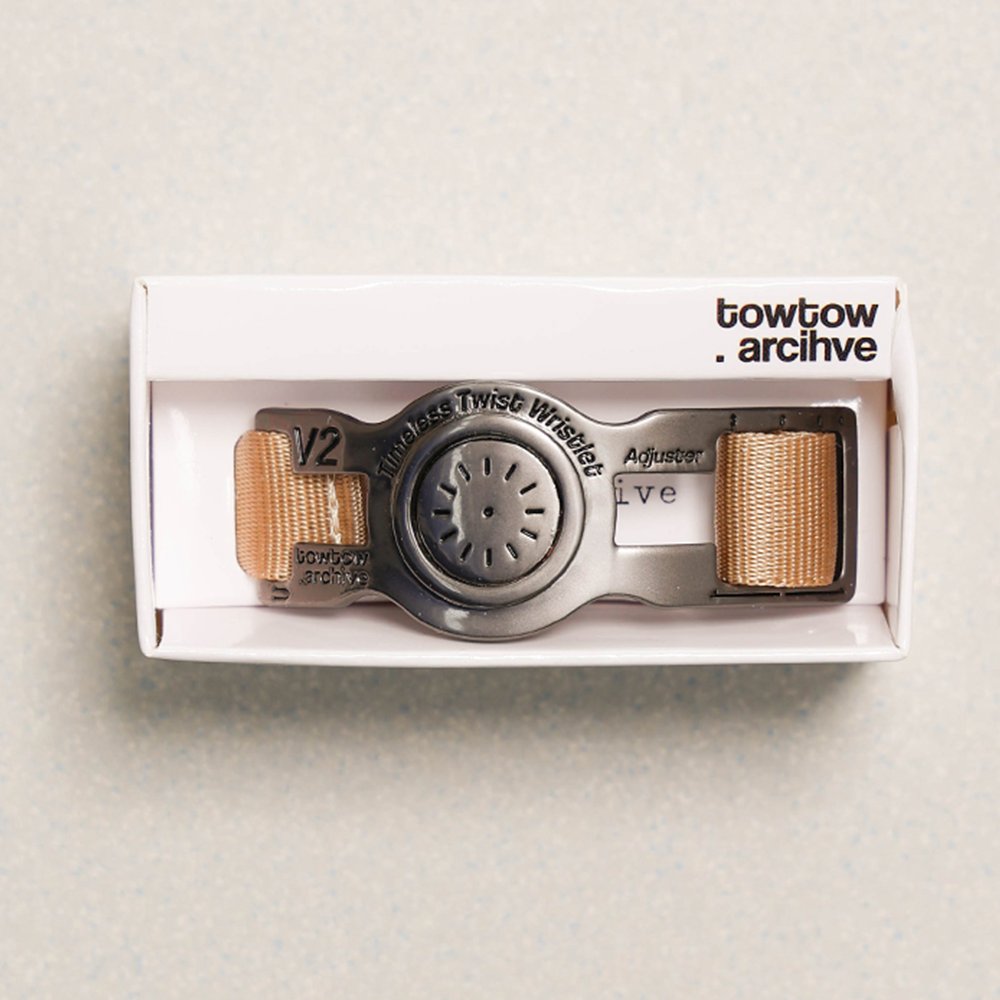Towtow Archive - Timeless Twist Wristlet Organic Rhythm (Cir) (Black & Beige) product image 3 | TRAB K-Fashion Australia