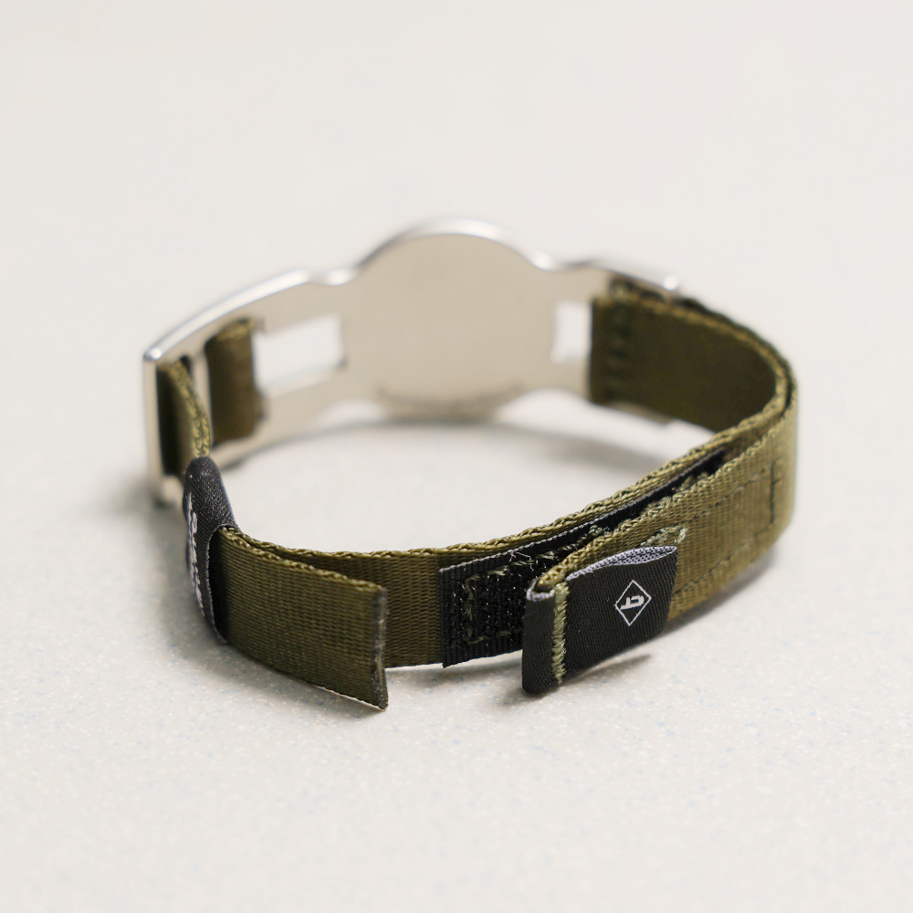Towtow Archive - Timeless Twist Wristlet Organic Rhythm (Cir) (Silver & Black) product image 9 | TRAB K-Fashion Australia