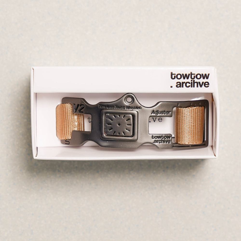 Towtow Archive - Timeless Twist Wristlet Organic Rhythm (Sq) (Black & Black) product image 7 | TRAB K-Fashion Australia