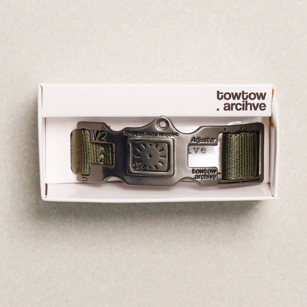 Towtow Archive - Timeless Twist Wristlet Organic Rhythm (Sq) (Black & Navy) product image 5 | TRAB K-Fashion Australia