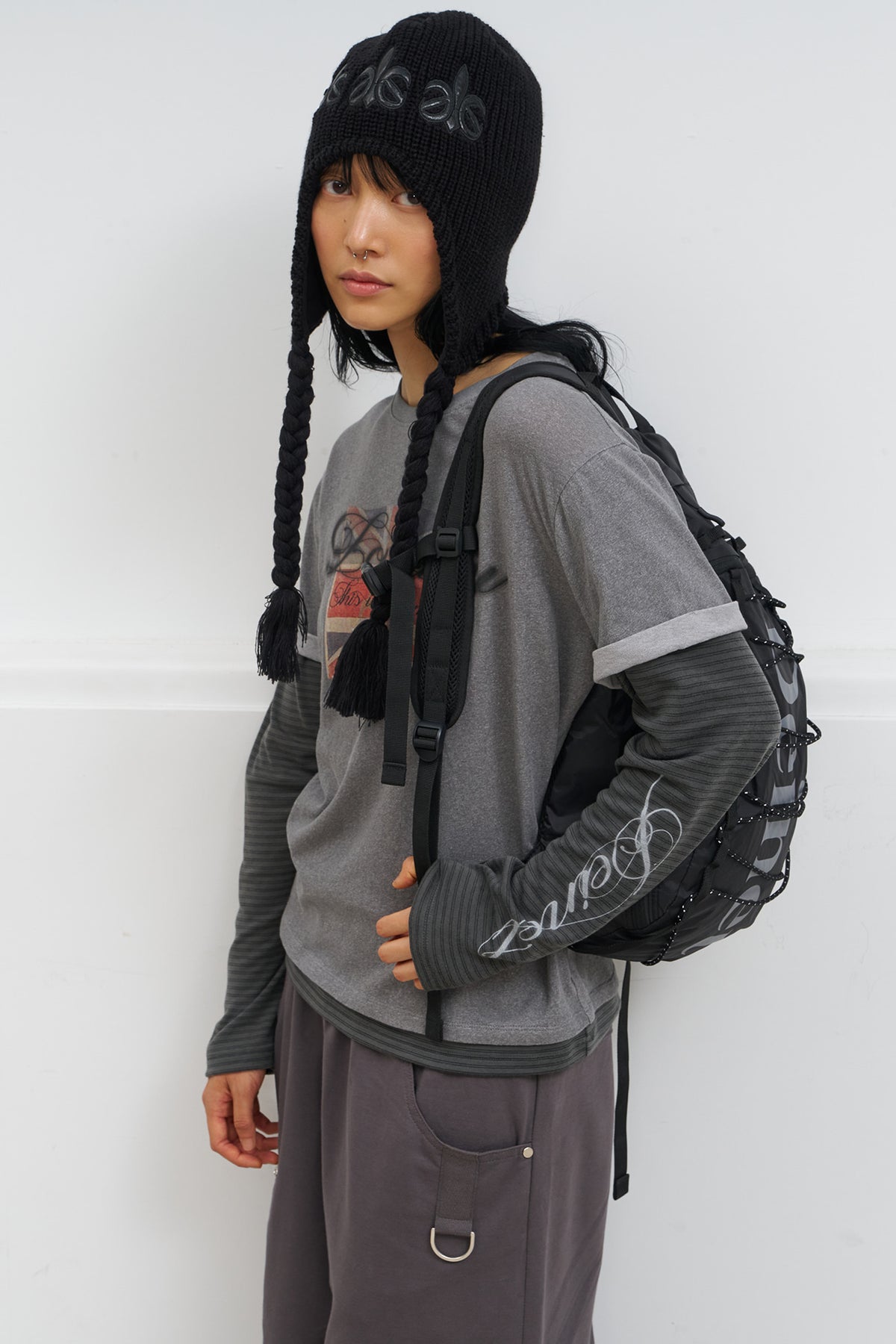 Deinet - Patch Point Beanie (Black) product image 2 | TRAB K-Fashion Australia