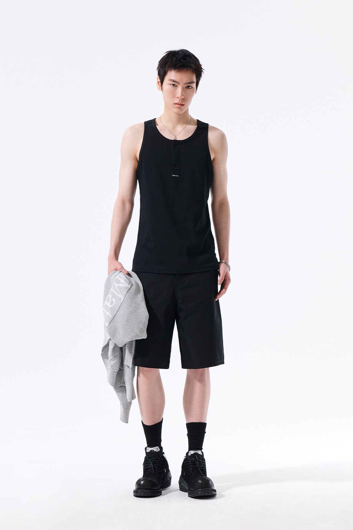 Matin Kim - Curved Seam Bermuda Pants (Black) product image 8 | TRAB K-Fashion Australia