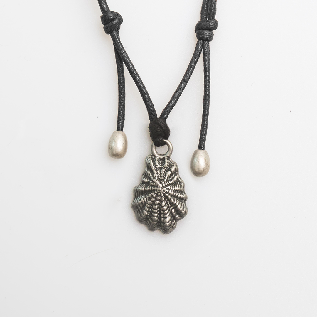 Towtow Archive - Oyster Charm Necklace Silver & (Black) product image 1 | TRAB K-Fashion Australia