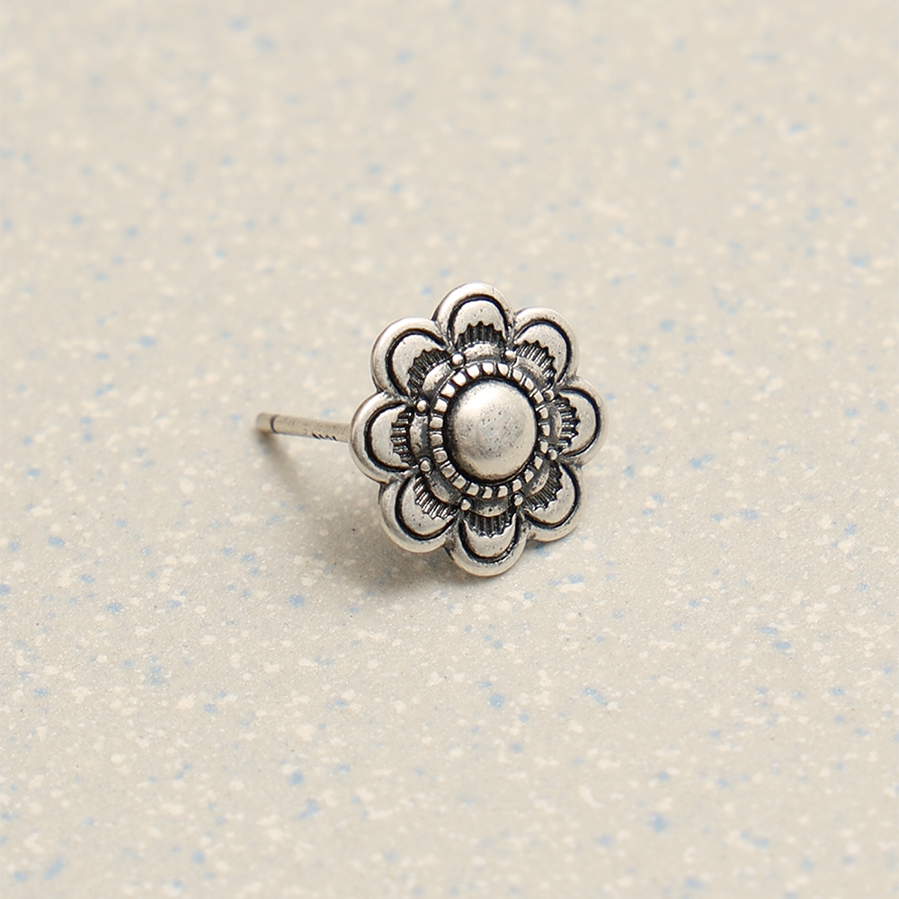 Towtow Archive - Concho Earrings Silver Burnish (OC) product image 2 | TRAB K-Fashion Australia