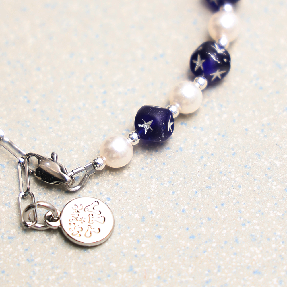 Towtow Archive - Star Cube Pearl Bracelet (Navy) product image 3 | TRAB K-Fashion Australia