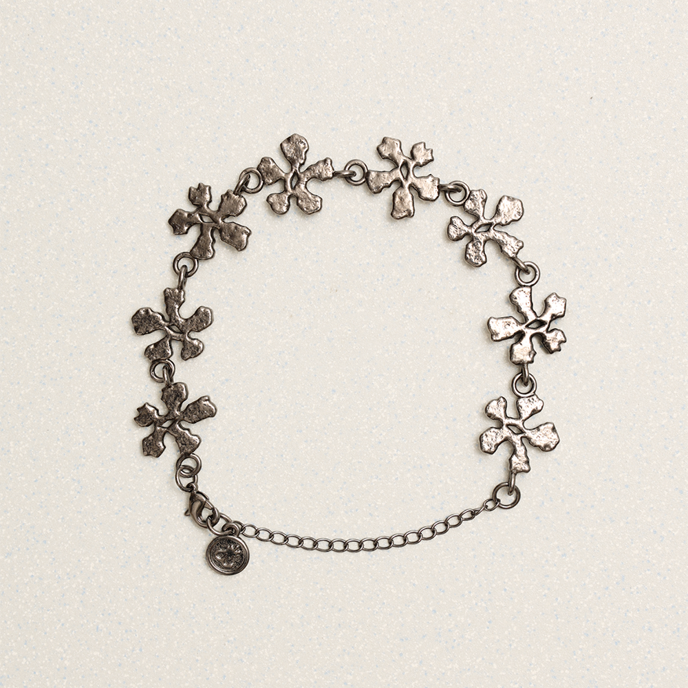 Towtow Archive - Steel Petal Bracelet (Black) product image 16 | TRAB K-Fashion Australia