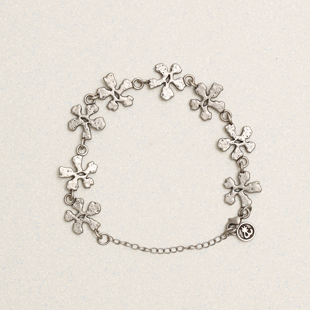 Towtow Archive - Steel Petal Bracelet (Black) product image 1 | TRAB K-Fashion Australia