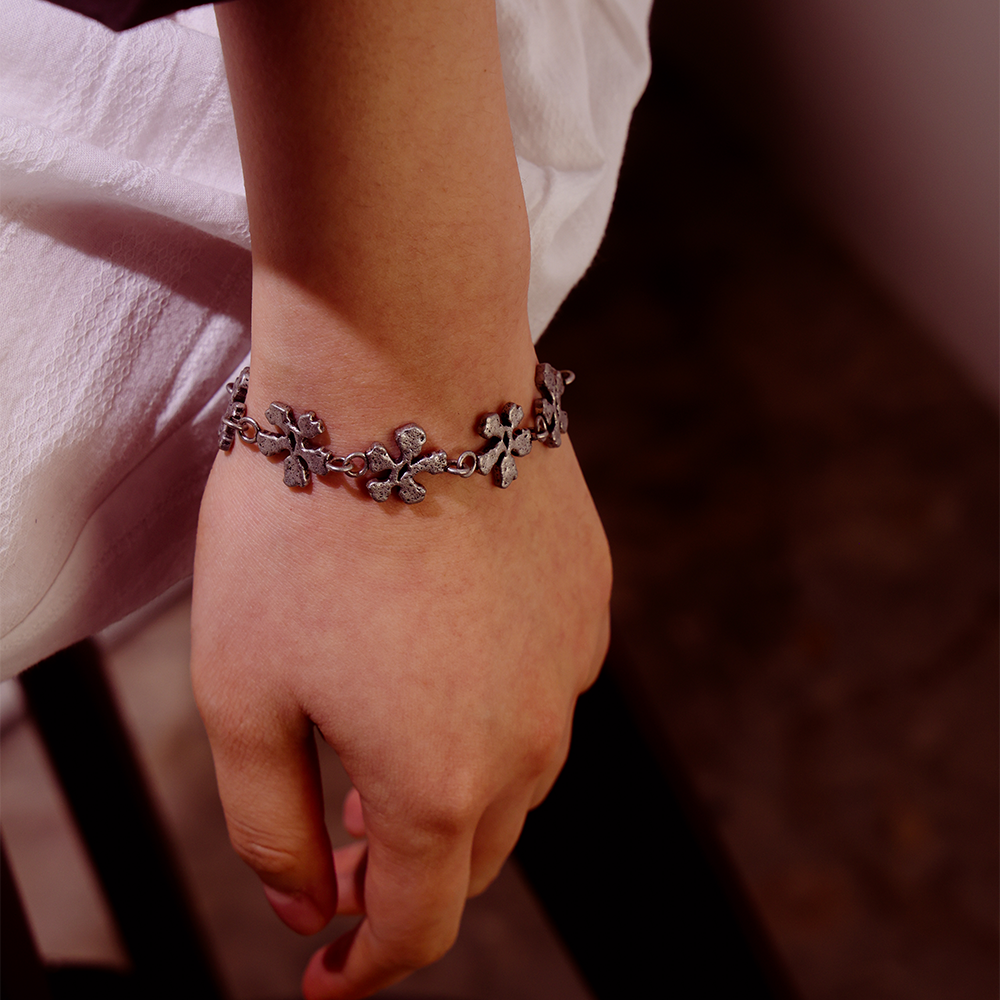 Towtow Archive - Steel Petal Bracelet (Black) product image 13 | TRAB K-Fashion Australia