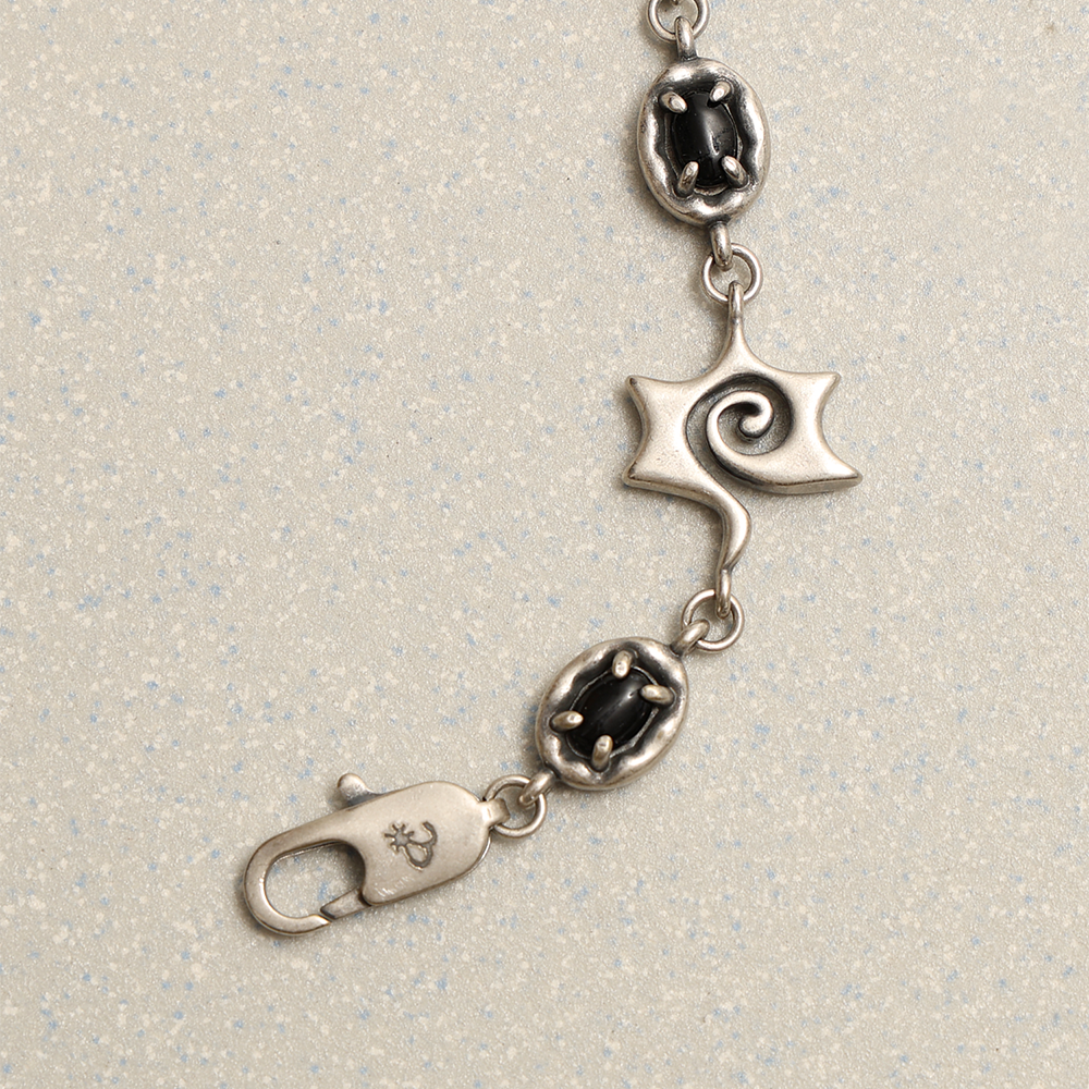 Towtow Archive - Swirl Star Gem Link Bracelet (Black) product image 5 | TRAB K-Fashion Australia