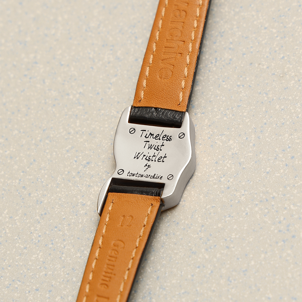 Towtow Archive - Timeless Twist Wristlet 5.0 (Black & Gold) product image 9 | TRAB K-Fashion Australia