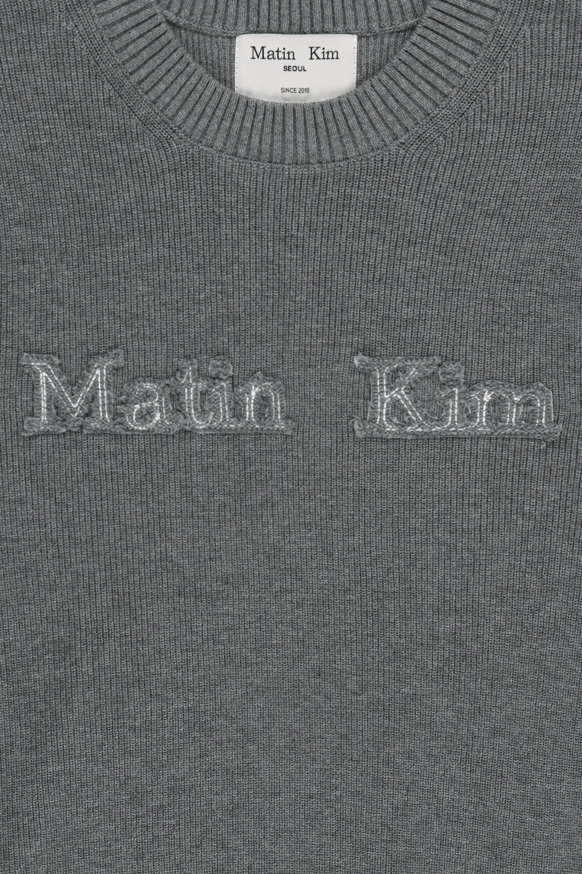 Matin Kim - Matin Applique Logo Knit Pullover (Grey) product image 5 | TRAB K-Fashion Australia