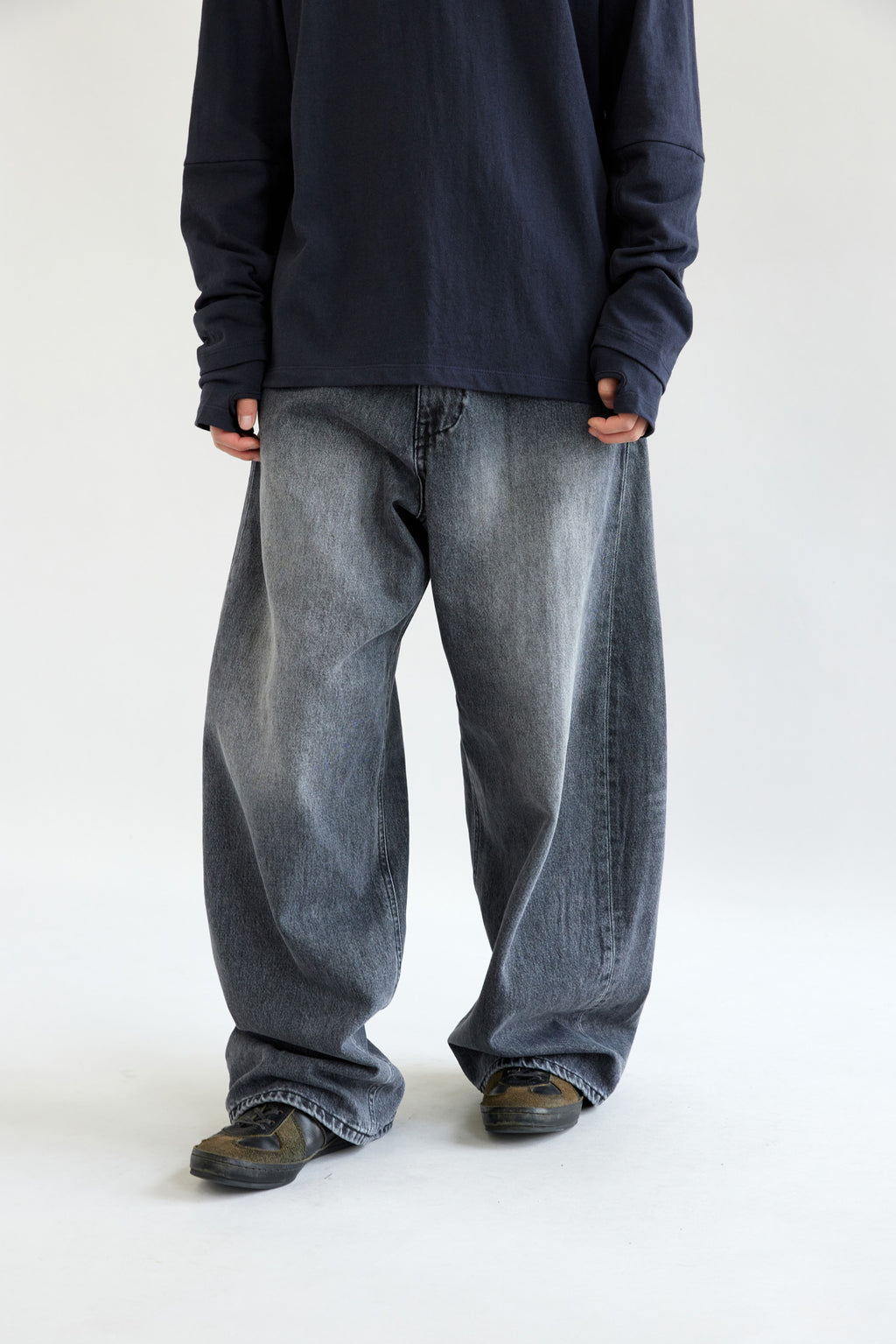 Hatchingroom - Wide Curve Jeans Washed (Black) product image 11 | TRAB K-Fashion Australia