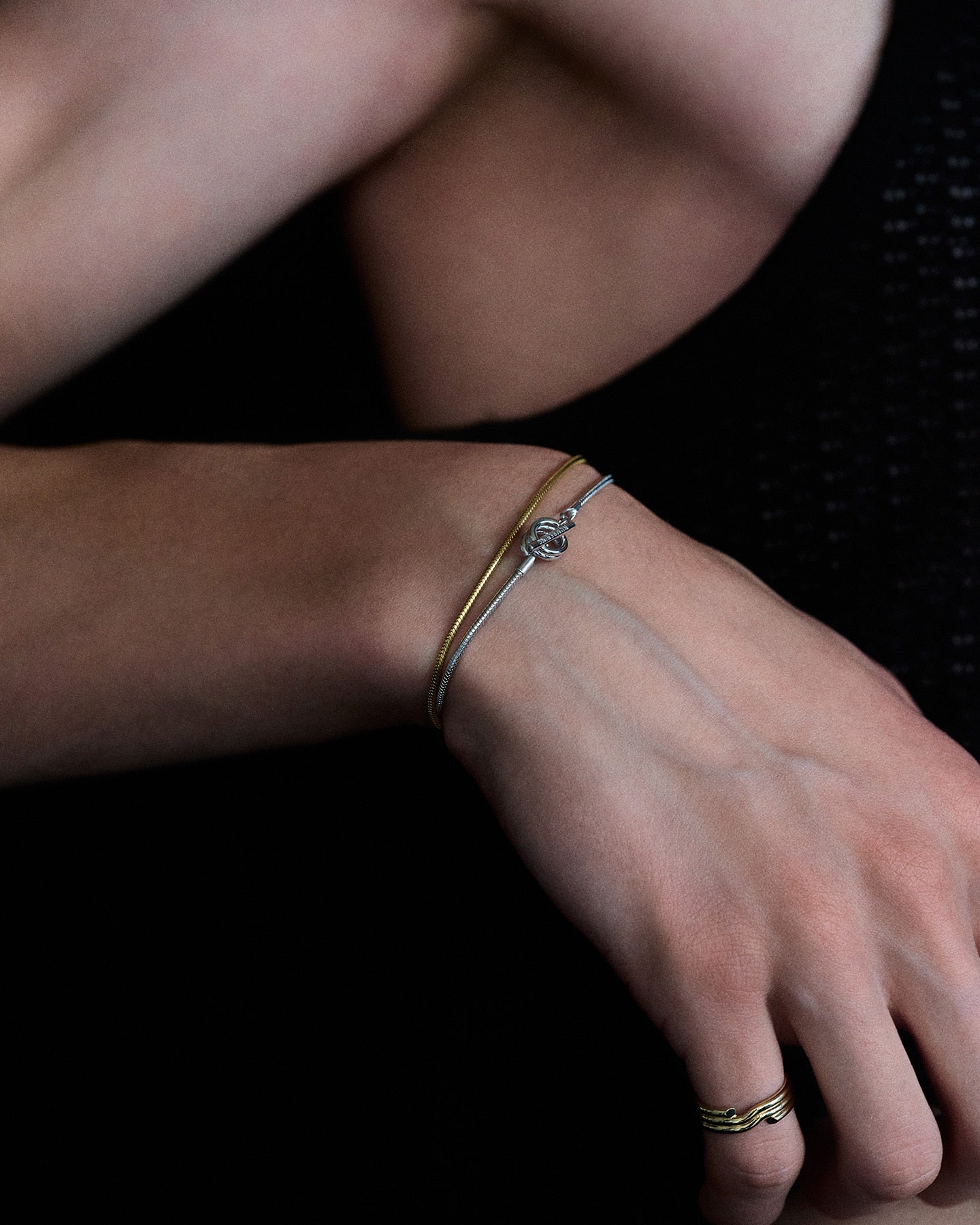 Numbering - Coil Toggle Snake Chain Bracelet #8901 product image 5 | TRAB K-Fashion Australia