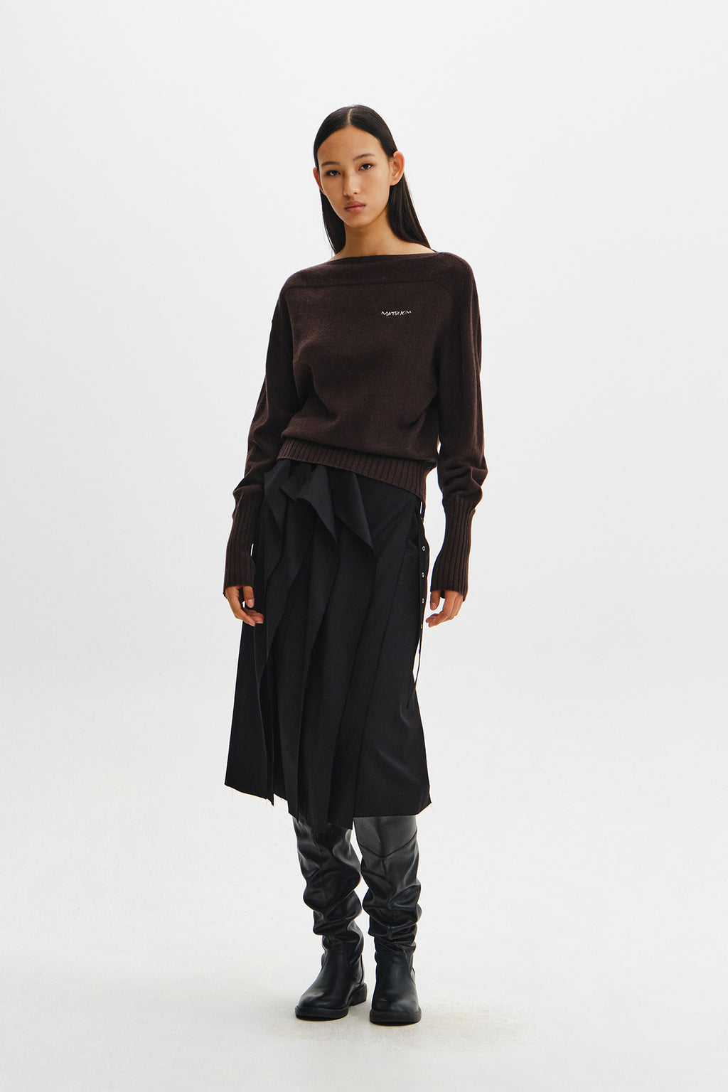 Matin Kim - Boat Neck Volume Sleeve Knit Pullover (Brown) product image 10 | TRAB K-Fashion Australia