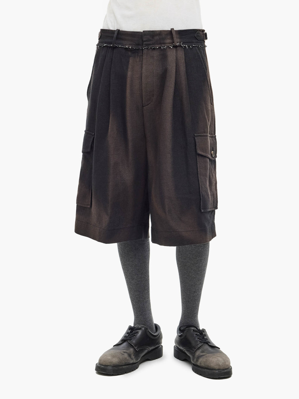 Jiyong Kim - Sun-Bleached Multi Pocket Half Trousers (Black) product image 3 | TRAB K-Fashion Australia