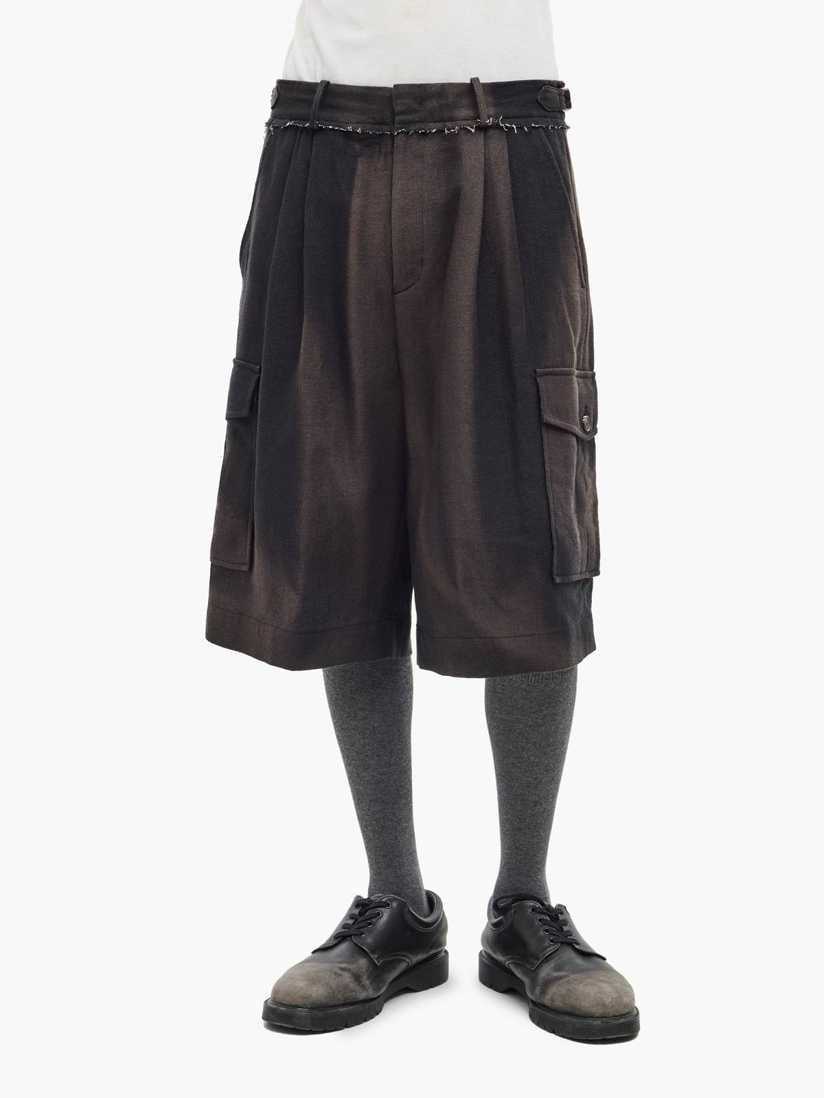 Jiyong Kim - Sun-Bleached Multi Pocket Half Trousers (Black) product image 3 | TRAB K-Fashion Australia