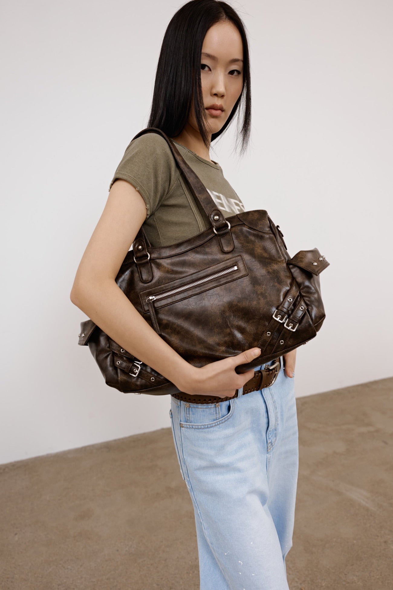 Deinet - Stud Pocket Big Bag (Burgundy) product image 10 | TRAB K-Fashion Australia