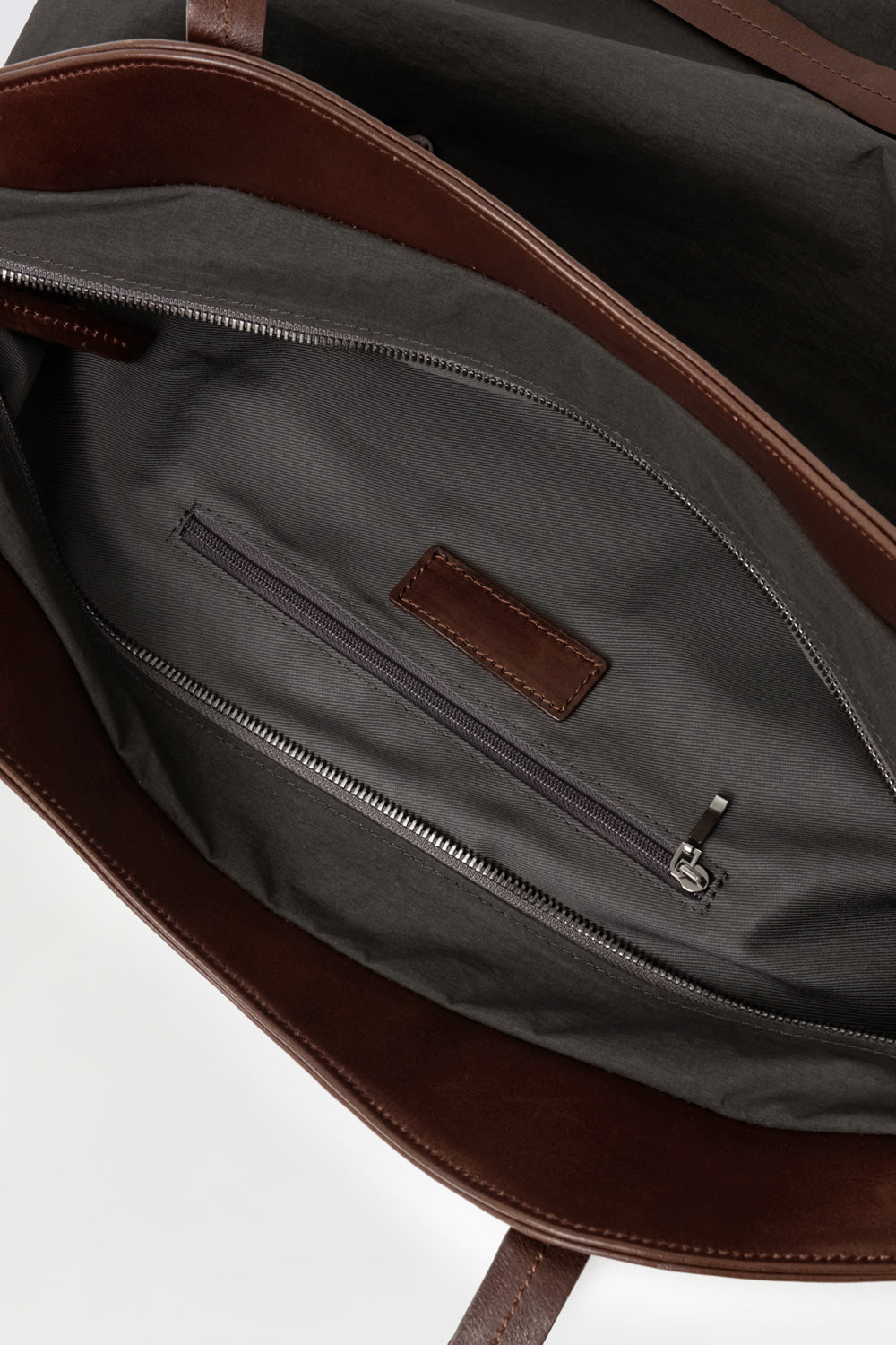 Hatchingroom - Arrow Tote Pig (Dyed Charcoal) product image 6 | TRAB K-Fashion Australia