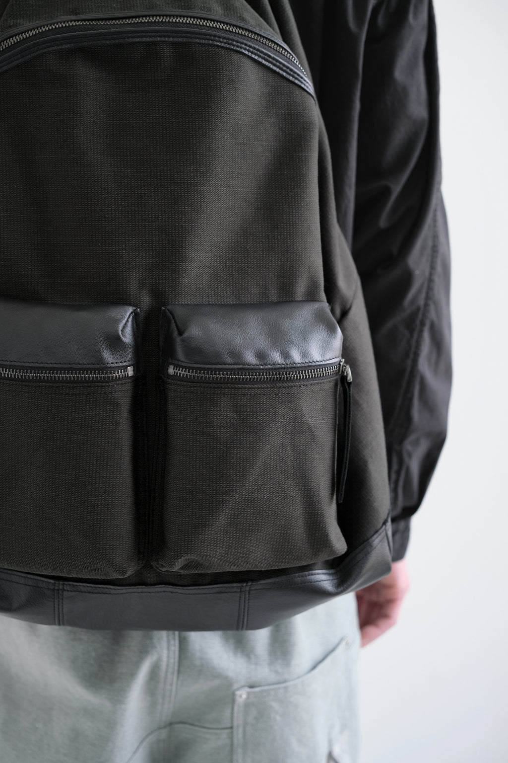 Hatchingroom - Leather Daypack Big (Charcoal) product image 5 | TRAB K-Fashion Australia
