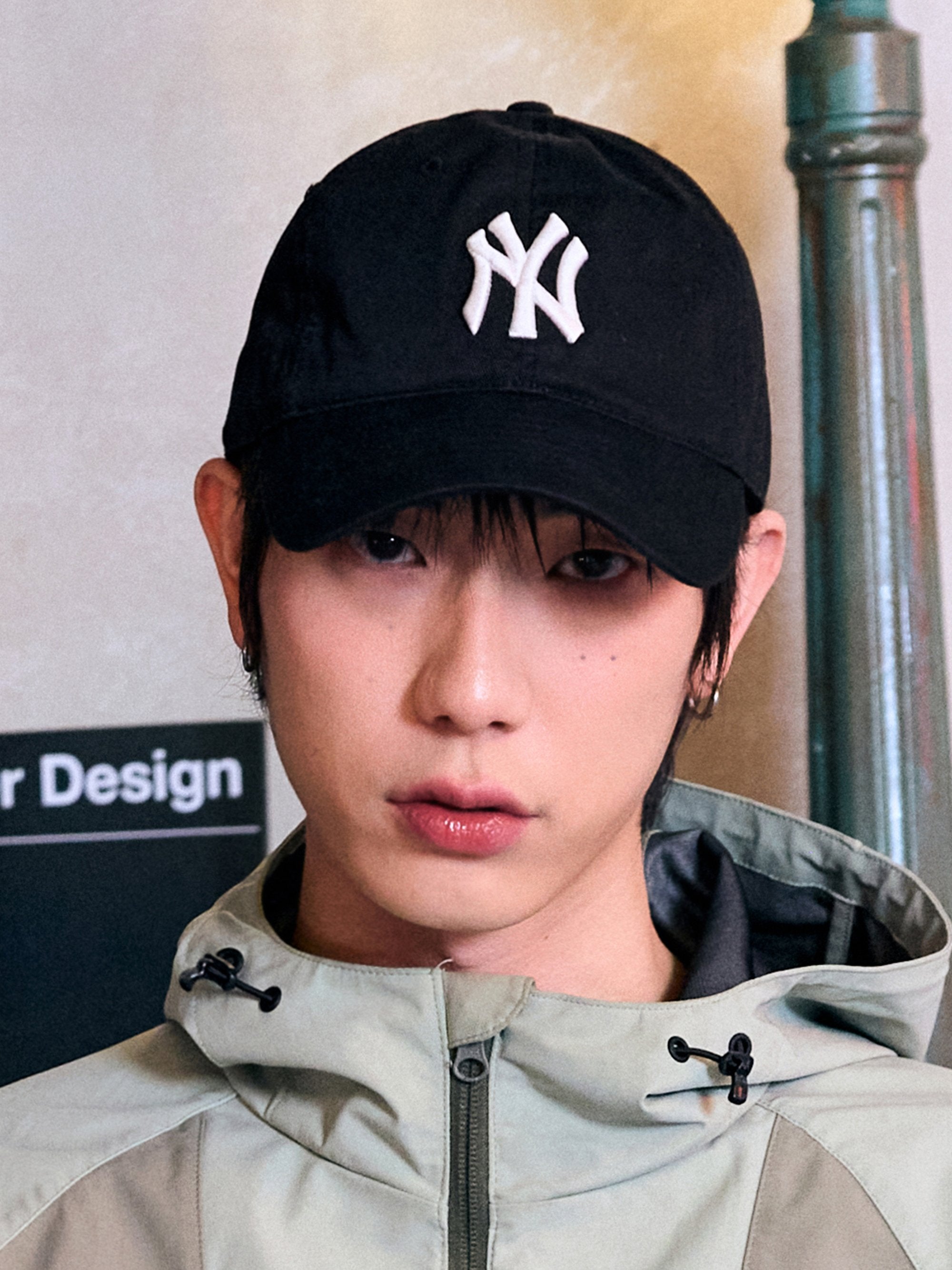 MLB Korea - MLB Ace Unstructured Ball Cap New York Yankees (Black) product image 4 | TRAB K-Fashion Australia