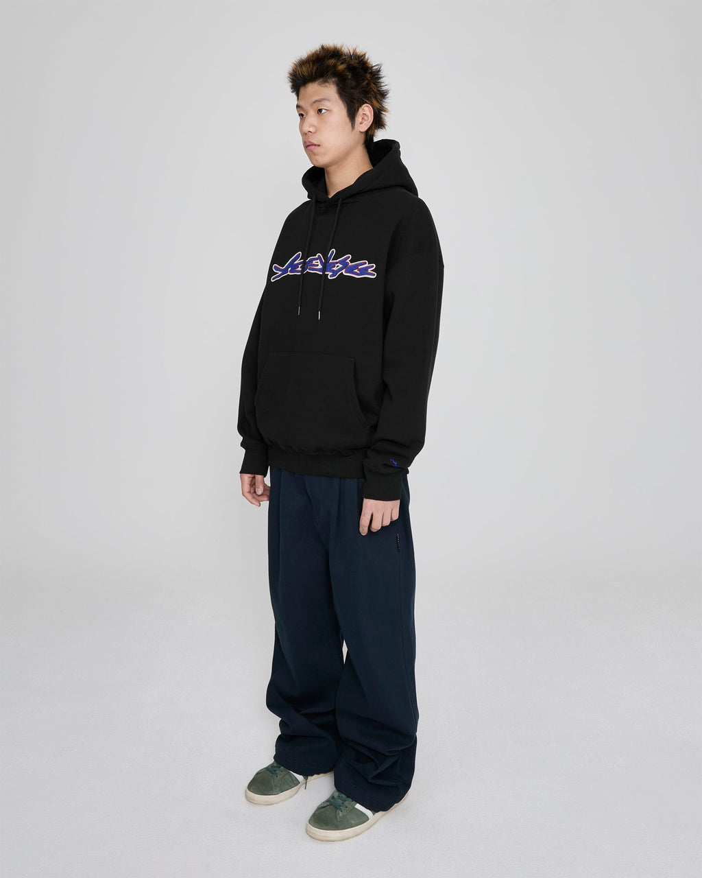 yeseyesee - Y.E.S Sign Logo Hoodie (Black) product image 8 | TRAB K-Fashion Australia