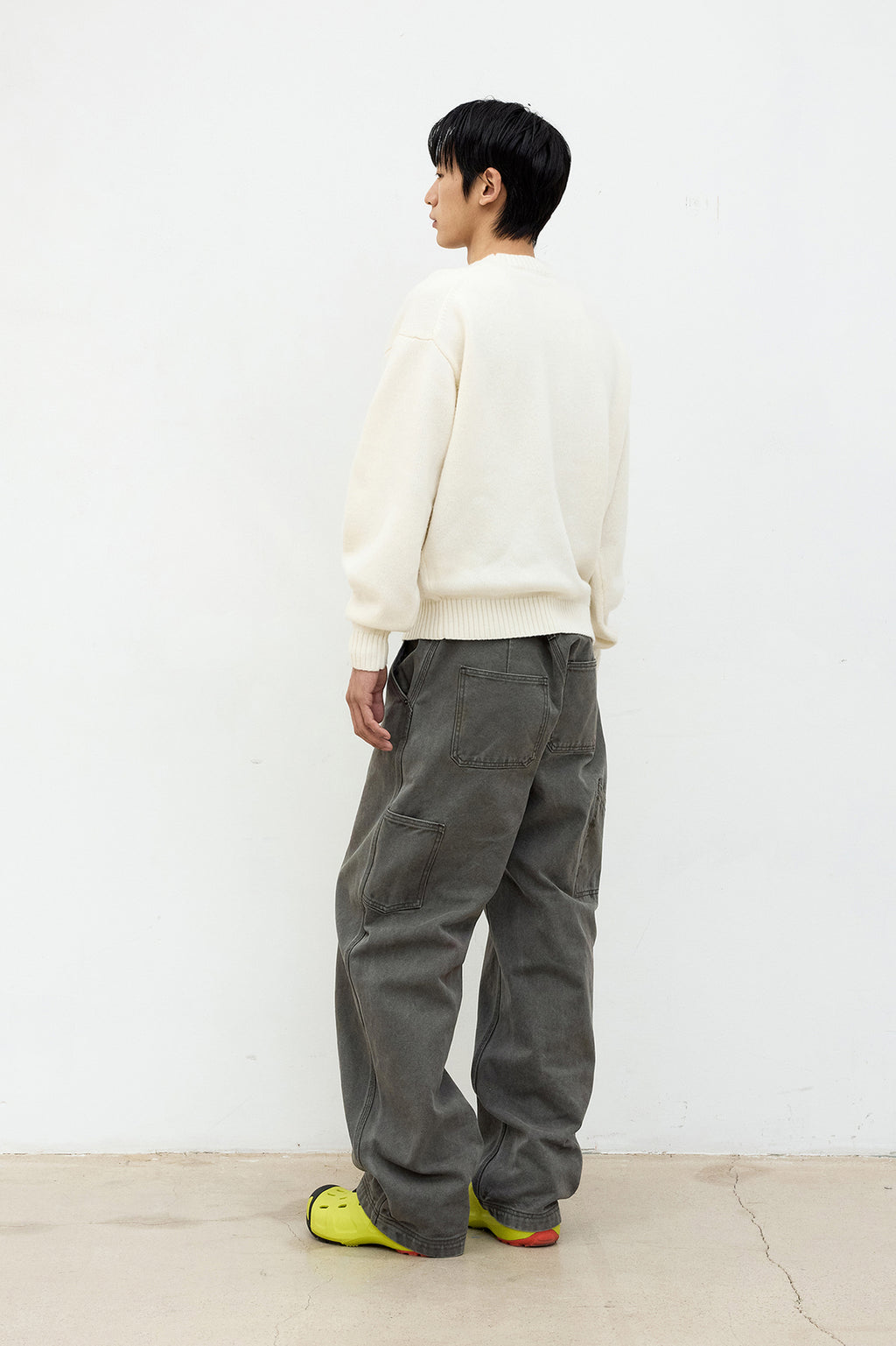Coor - Wool Cropped Crewneck Sweater (Ivory) product image 4 | TRAB K-Fashion Australia