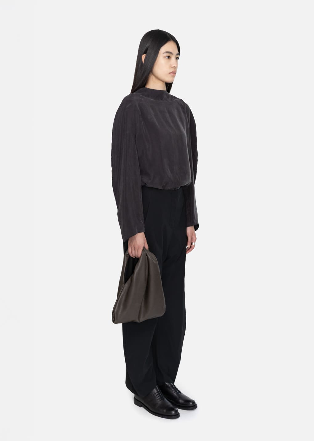 Amomento - Curved Silhouette Pants (Black) product image 3 | TRAB K-Fashion Australia